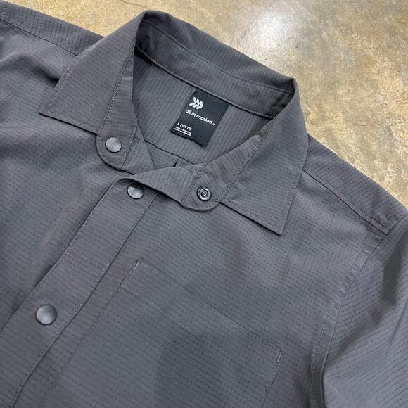 All in Motion Boys Dark Gray Lightweight Button Down Top Large 10/12 - Picture 2 of 2